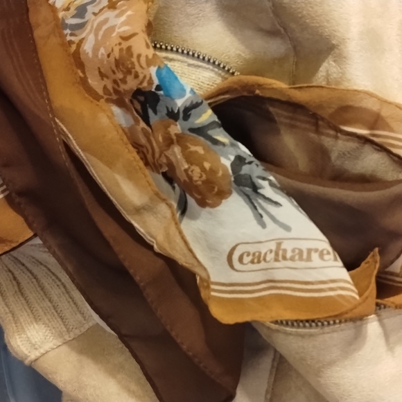 2 VINTAGE 1960s-70s Scarves in perfect Condition - Picture 2 of 4